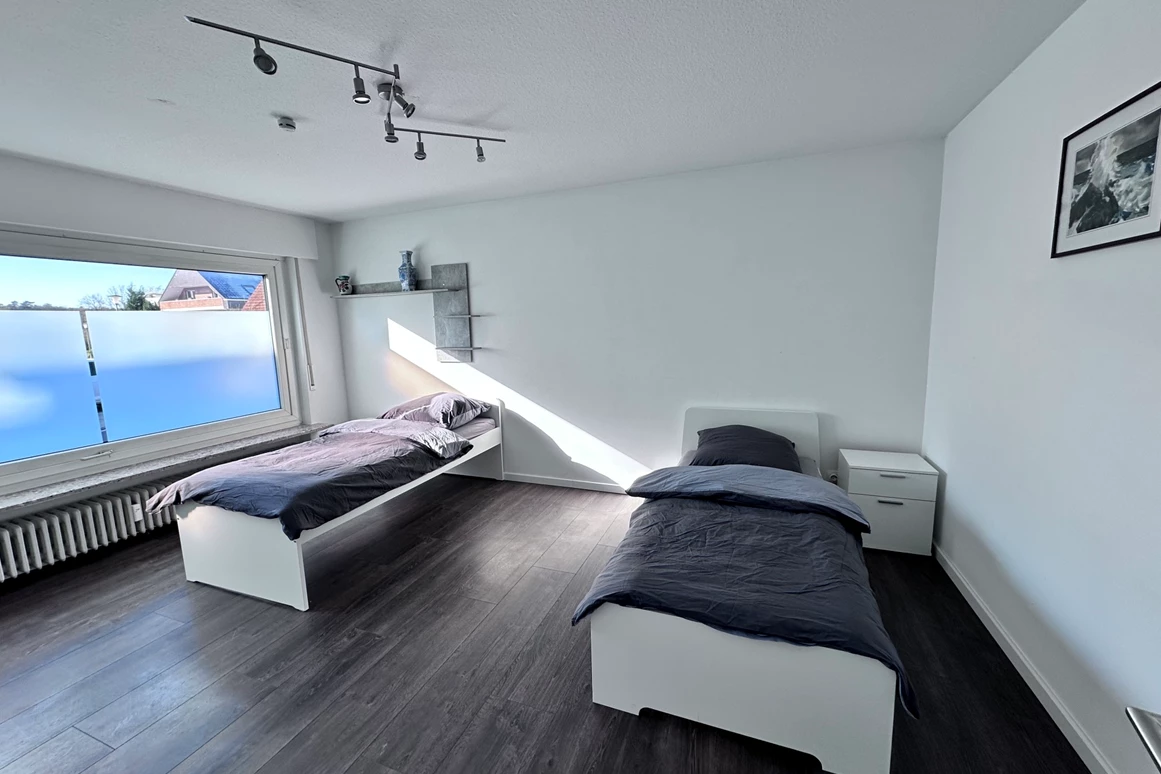 MonteurZimmer: Wohnung Monika für 5 Personen nahe Köln in 51503 Rösrath