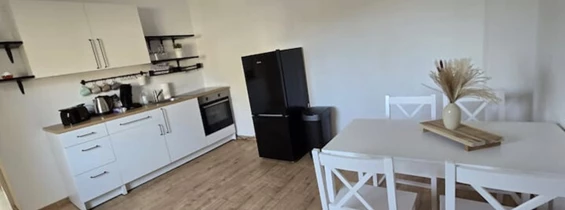MonteurZimmer: Helle Wohnung Köln-Höhenberg 1.OG