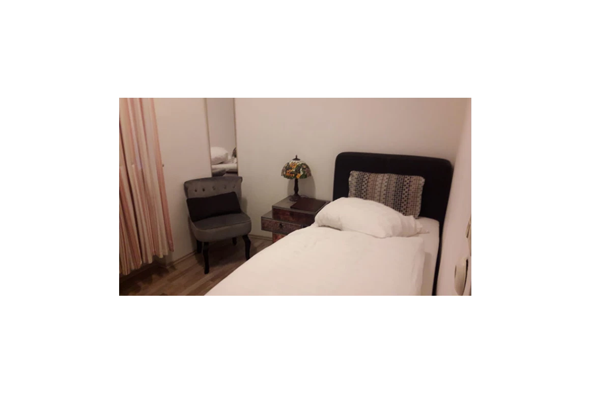 MonteurZimmer: https://mein-monteurzimmer.de/website/var/tmp/image-thumbnails/330000/330500/thumb__housing_item_preview/d9537355b7c9cf1c79fb0979e25db36d.jpeg - Gästehaus Köln