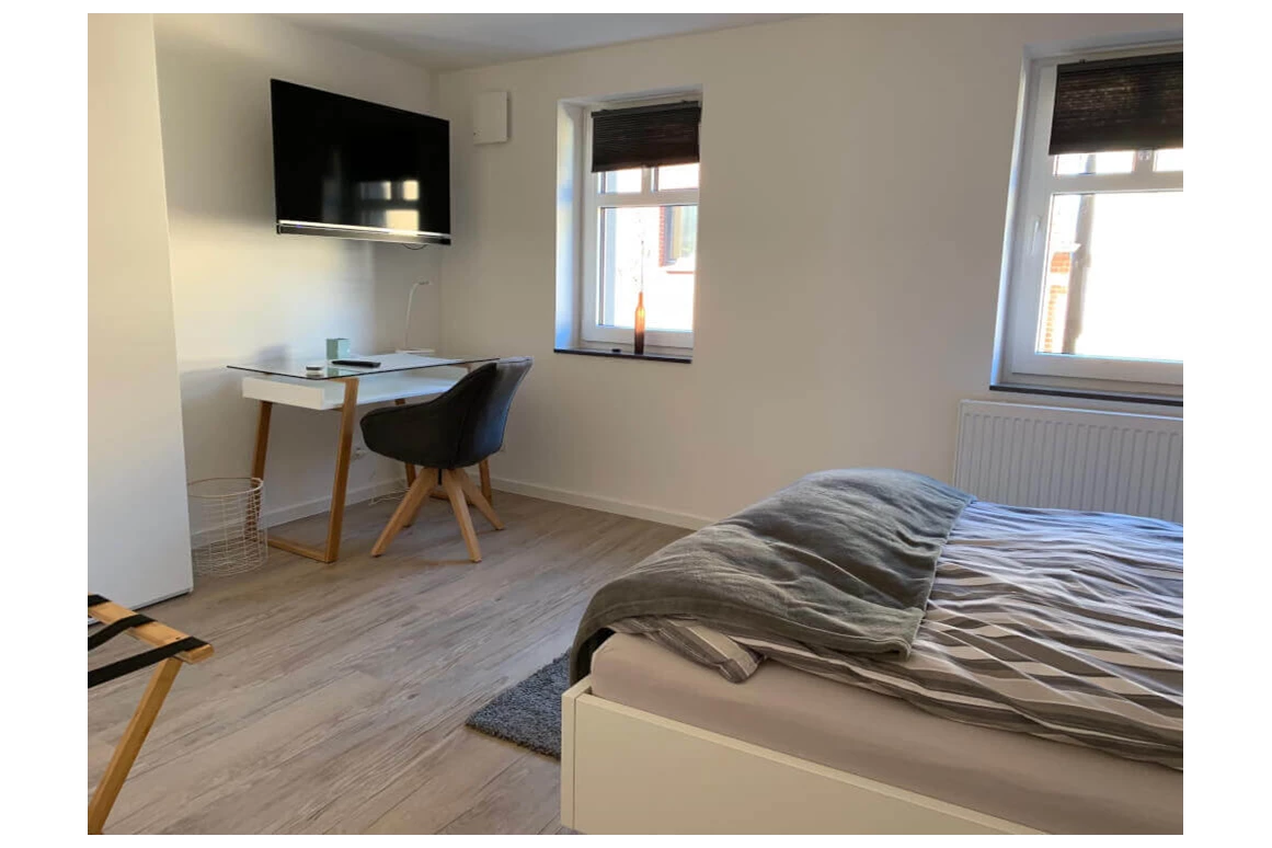 MonteurZimmer: Gästehaus Machts - Einzelschlafzimmer mit großen Betten in 50389 Wesseling