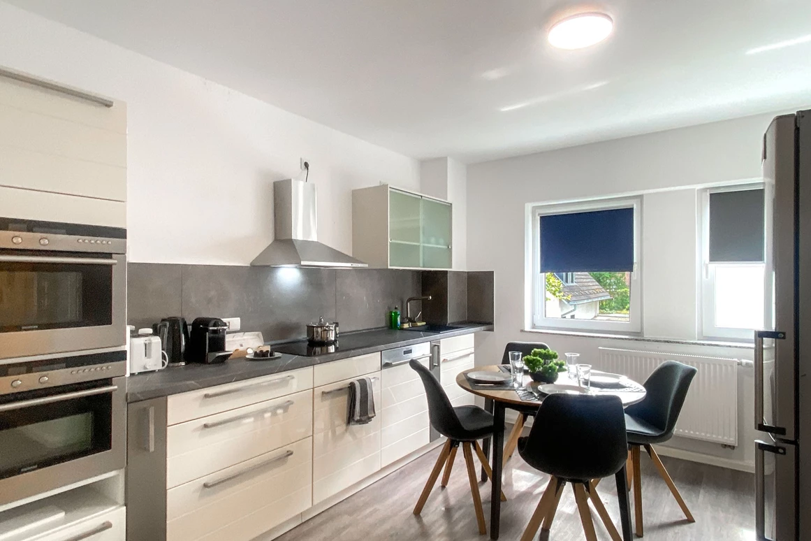 MonteurZimmer: Eine Wohnung in Köln frei ab dem 17.05. für max. 4 Per.