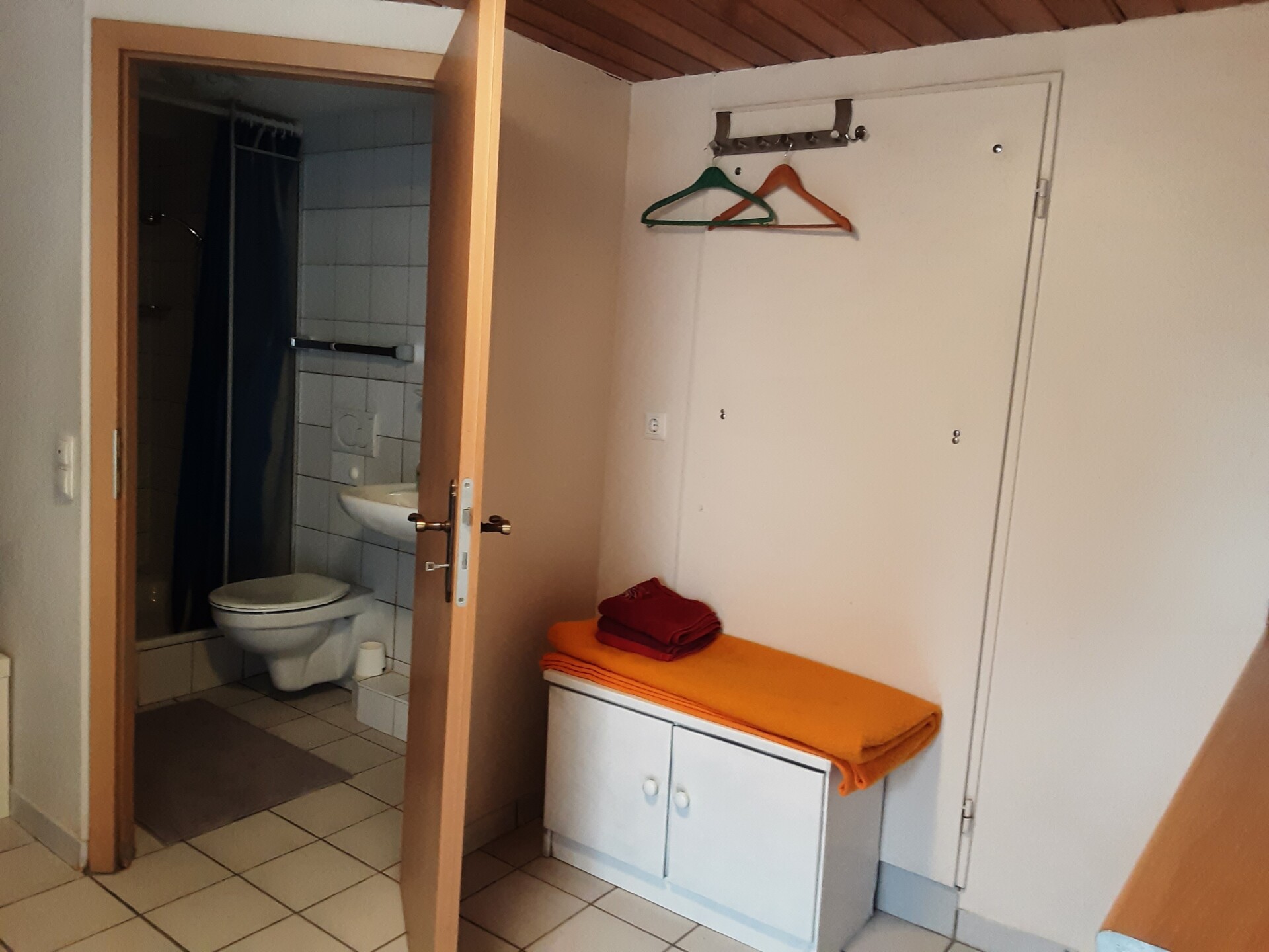 Monteur-Zimmer - Euskirchen - Monteurzimmer Müller in 50996 Köln
