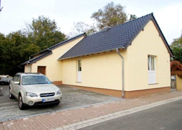 Monteur-Zimmer - Brühl (Rhein-Erft-Kreis) - Zimmervermietung Monika Gorczytza in 41540 Dormagen