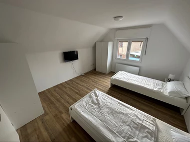 MonteurZimmer: Ganzes Haus mit Garten & kompletter Ausstattung
