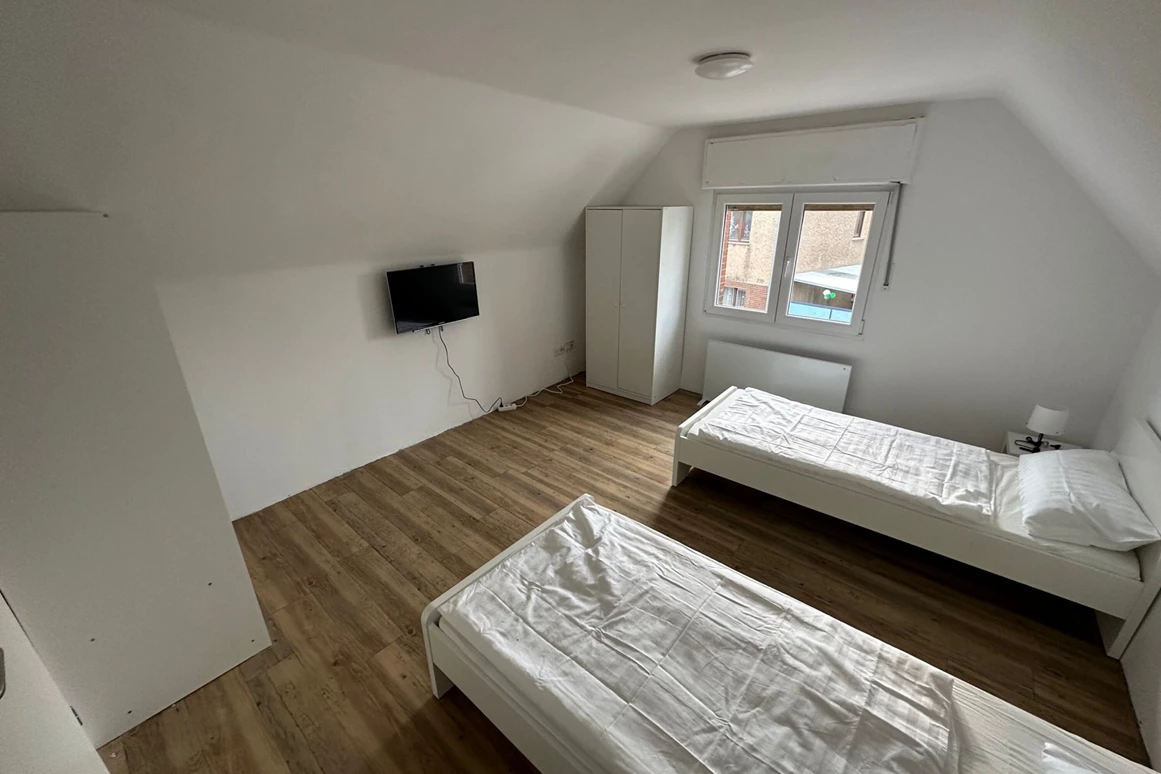 MonteurZimmer: Ganzes Haus mit Garten & kompletter Ausstattung