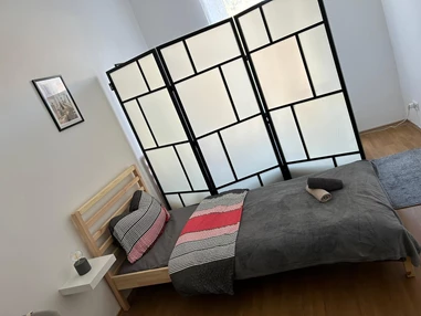 MonteurZimmer: Arbeiter Studio Graz