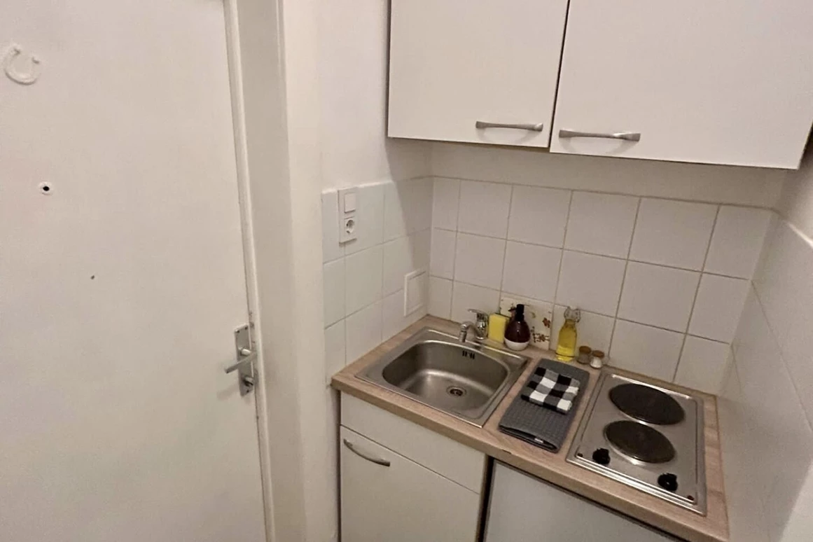 MonteurZimmer: Arbeiter Studio Graz