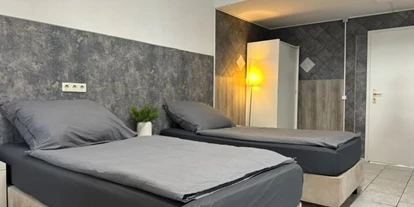 Monteur-Zimmer - Dormagen - Top Wohnung und Zimmer Wifi eigene Küche und Badezimmer