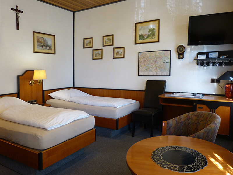 Monteur-Zimmer - Euskirchen - Gästehaus Messetip