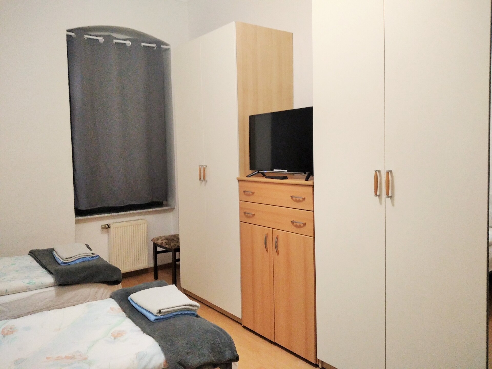 Monteur-Zimmer - Colditz - MONTEURWOHNUNG IN CHEMNITZ FUER 6 PERSONEN, UNTERKUNFT, ZIMMER, FLAT