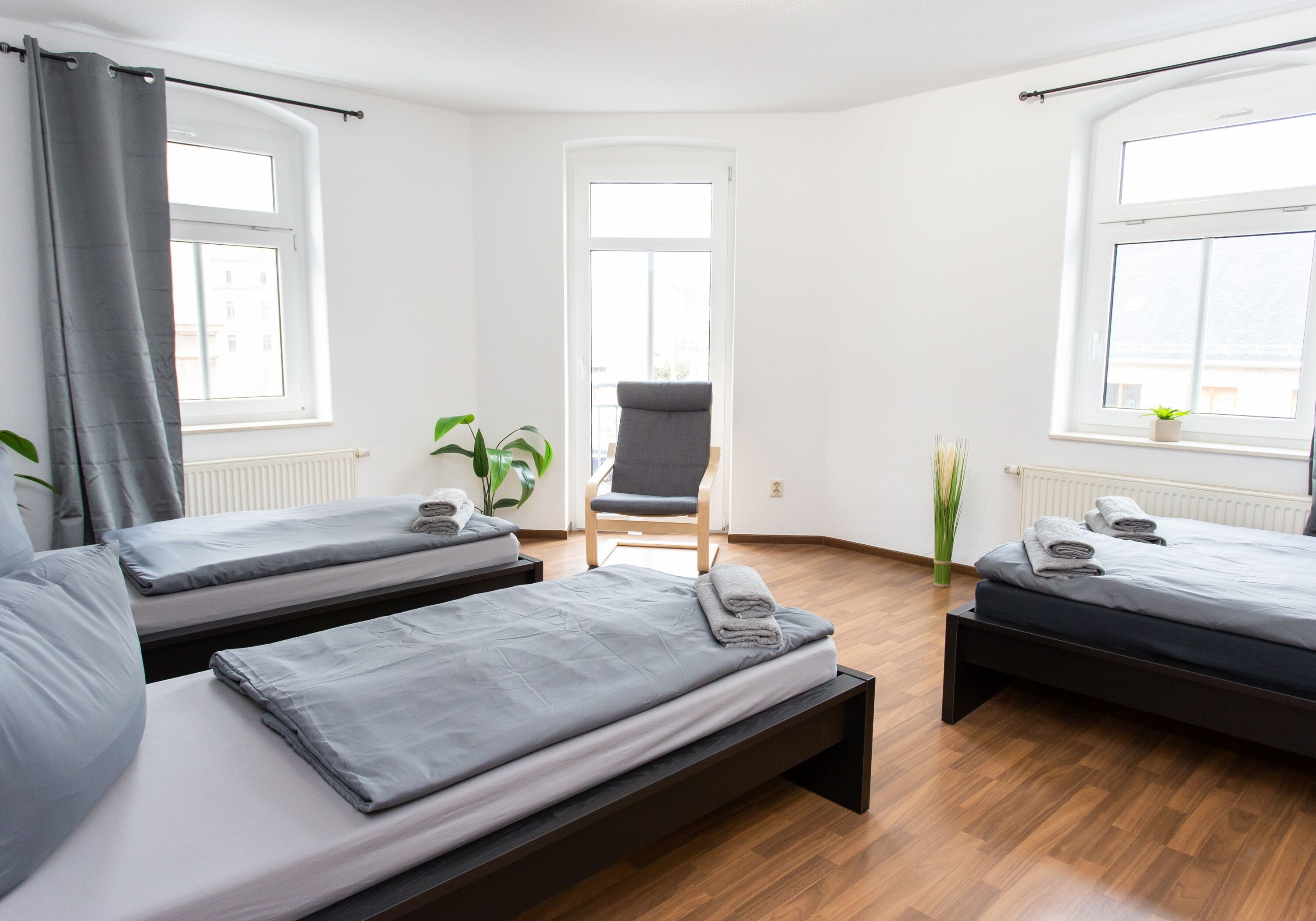 Monteur-Zimmer - Colditz - 3 Wohnungen in Chemnitz-Kappel - für bis zu 14 Gäste