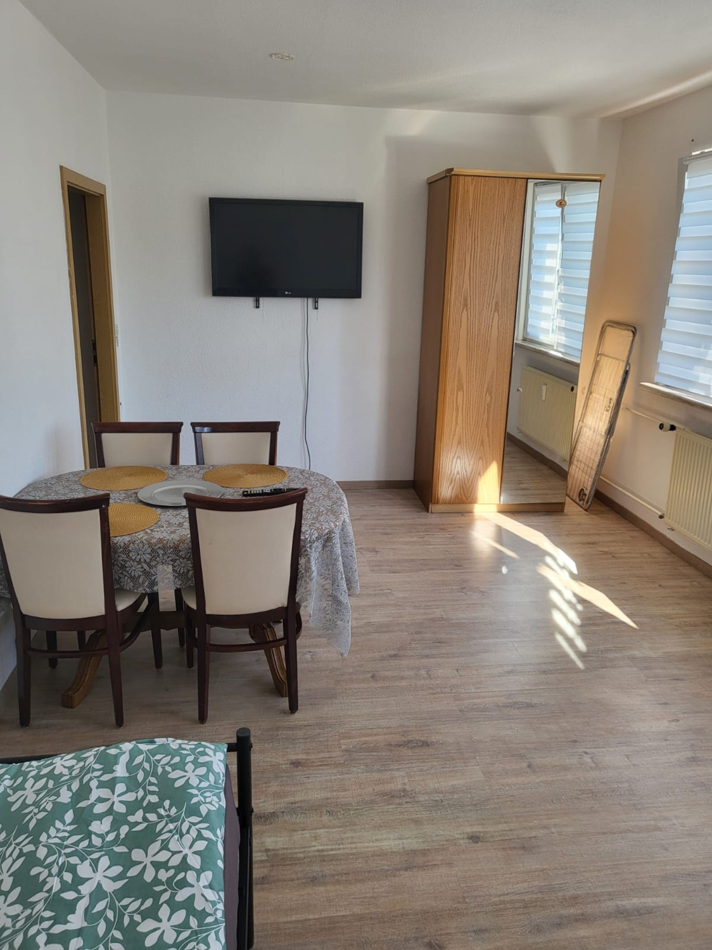 Monteur-Zimmer - Colditz - Monteurwohnung mit schnellem Internet für 5 Personen