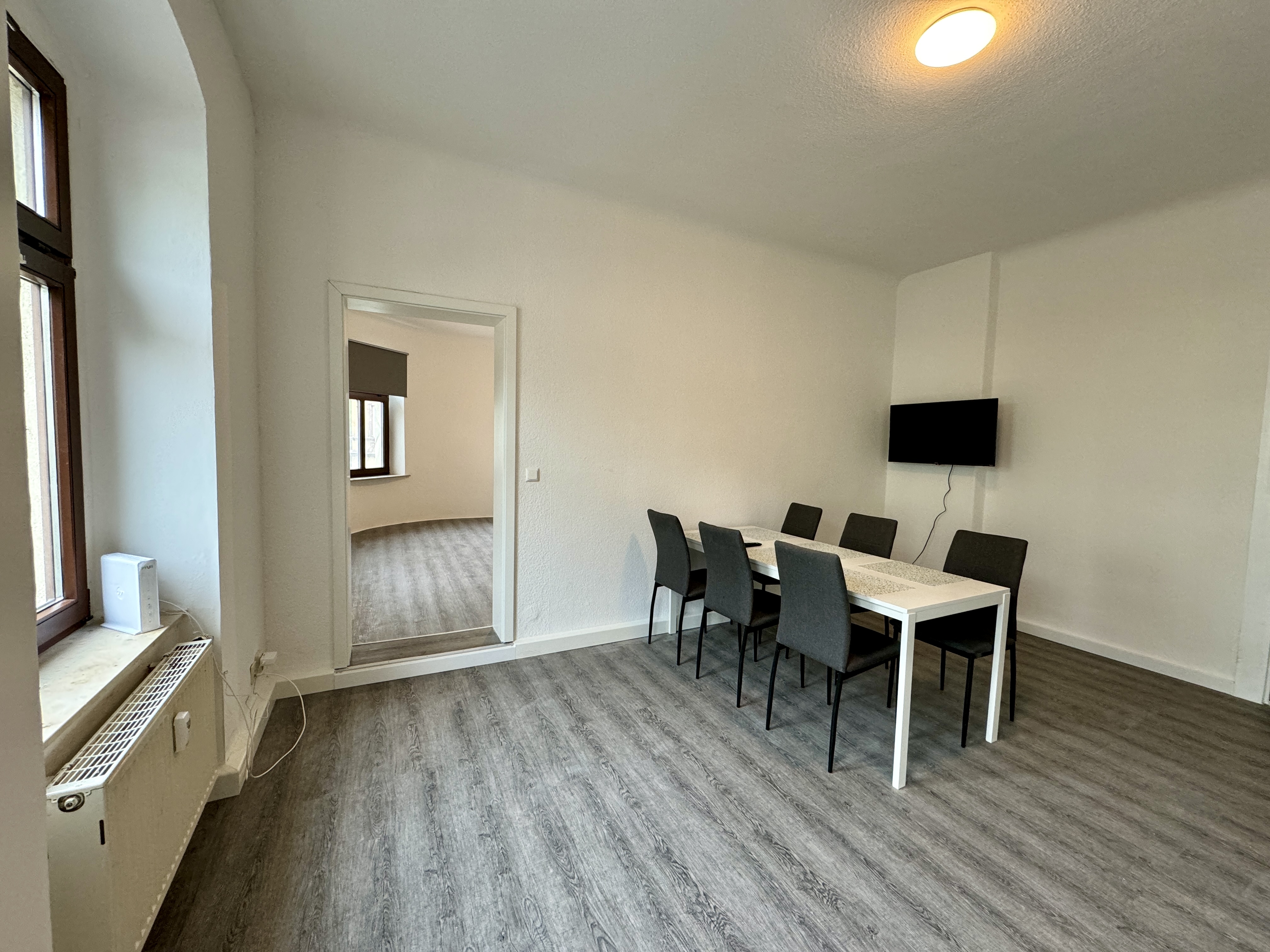 Monteur-Zimmer - Zimmerarten: Mehrbettzimmer - 90+ Monteurzimmer in Chemnitz, Einzelbetten, Parkplätze, WIF