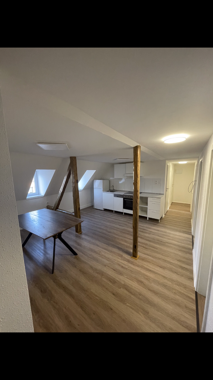 Monteur-Zimmer - Glauchau August-Bebel 40