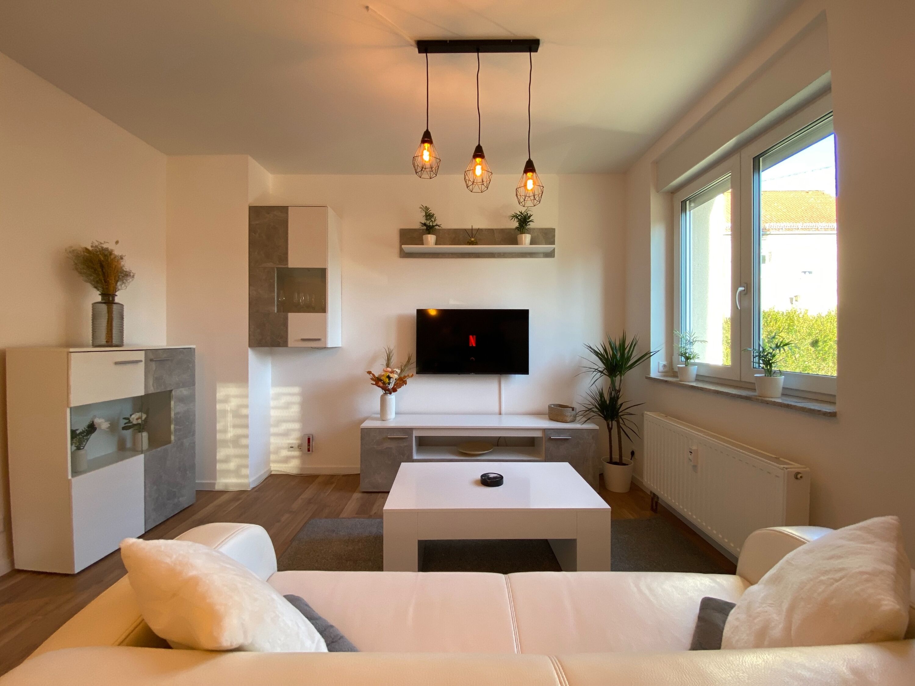 Monteur-Zimmer - Chemnitz - HOCHWERTIGE Wohnung mit gr. Balkon, Netflix, Kaffeeautomat