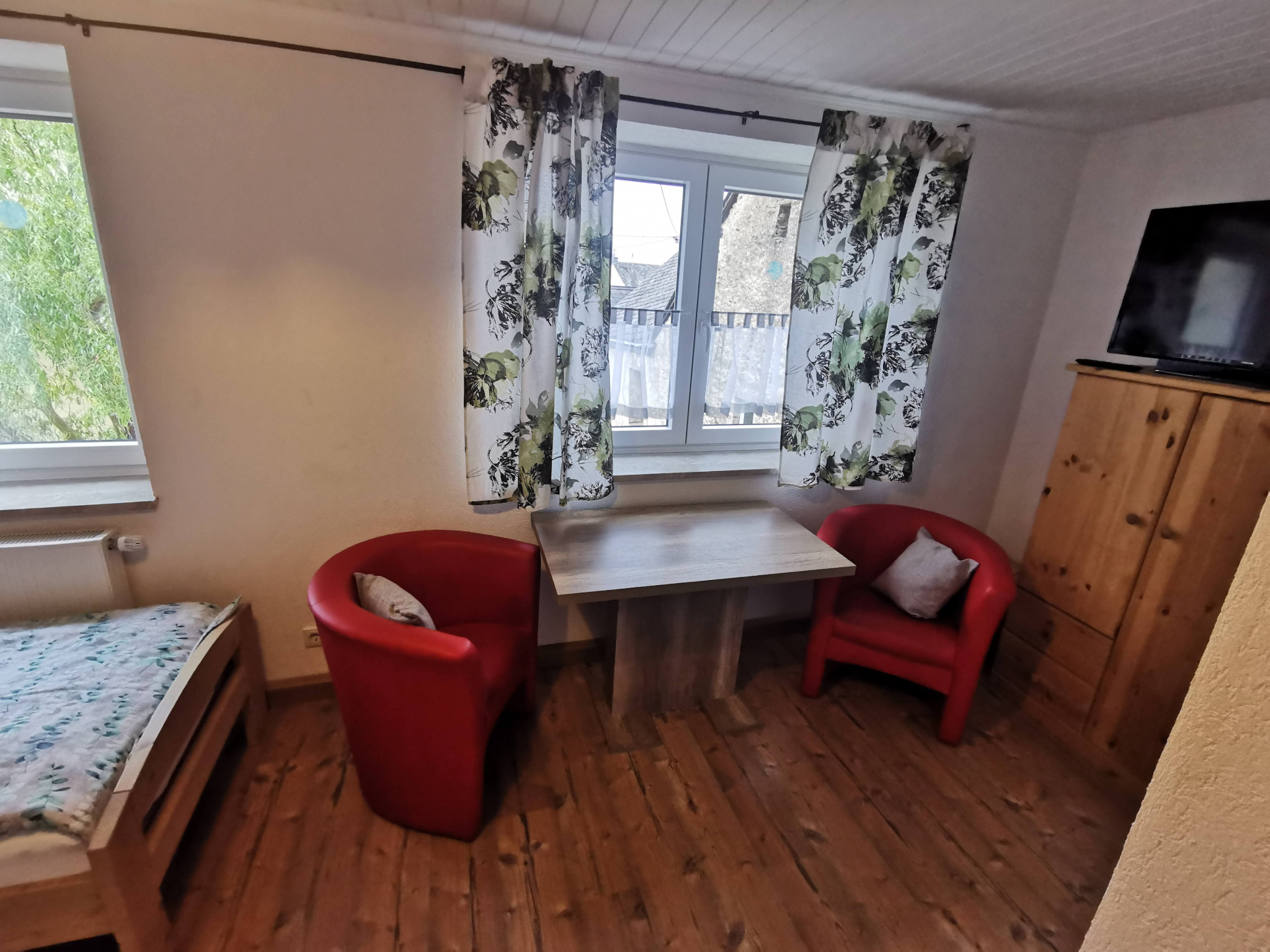 Monteur-Zimmer - Ferienwohnung / Monteurzimmer / Rothaus / Mertesdorf