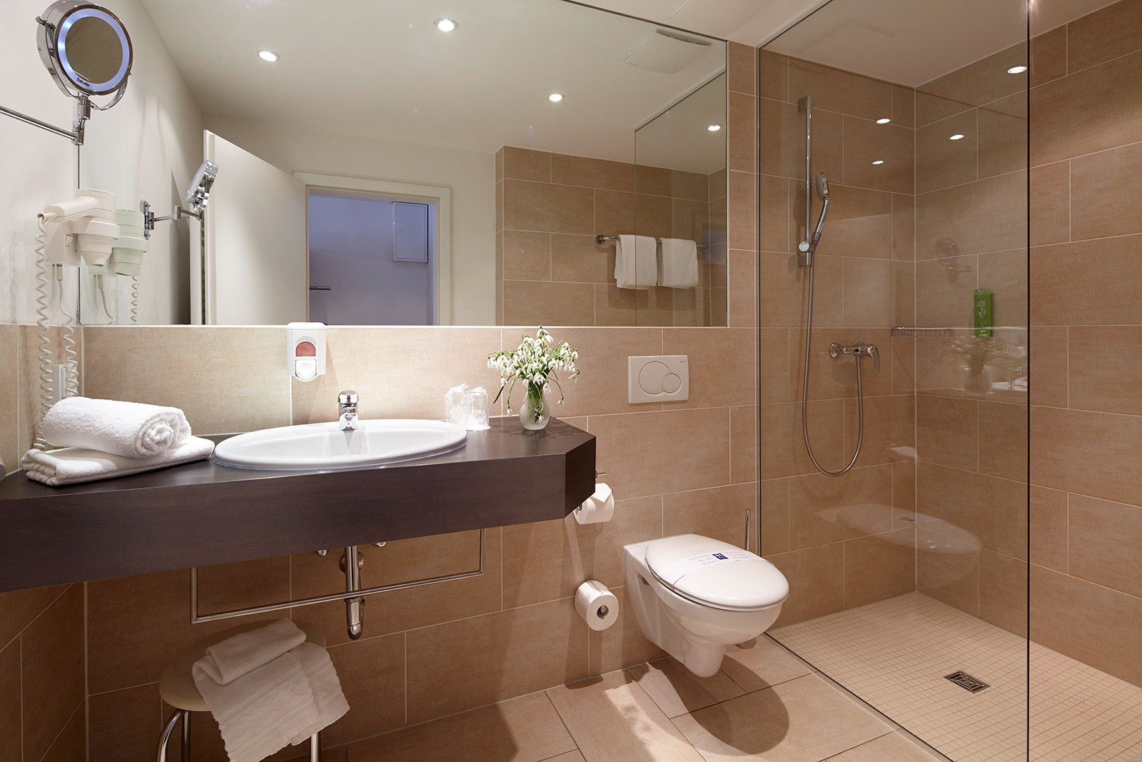 Monteur-Zimmer - ante porta - DAS STADT HOTEL TRIER