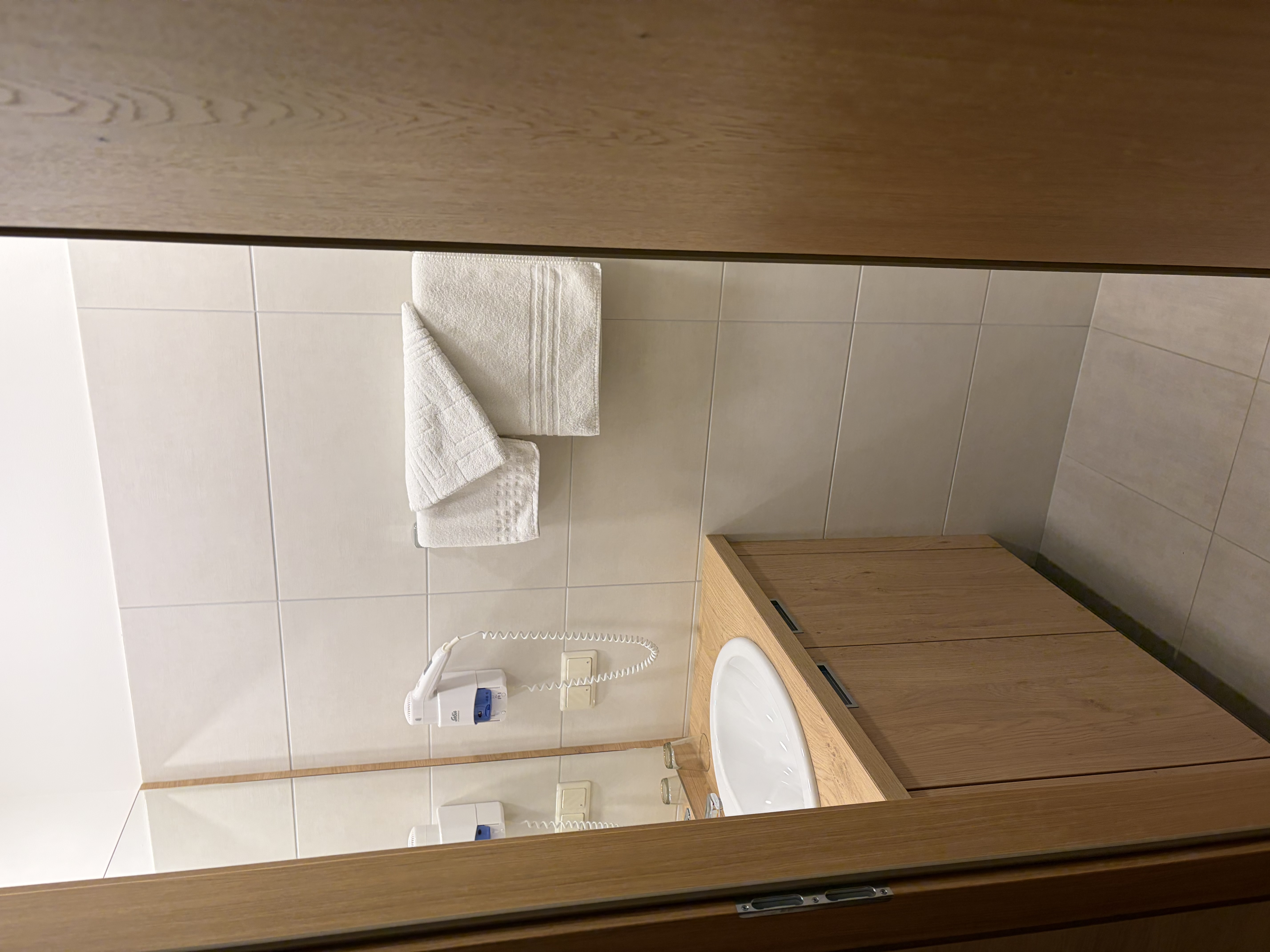 Monteur-Zimmer - Preis pro Nacht - Vösendorf - Badezimmer - Hotelzimmer Tullnerbach bei Wien