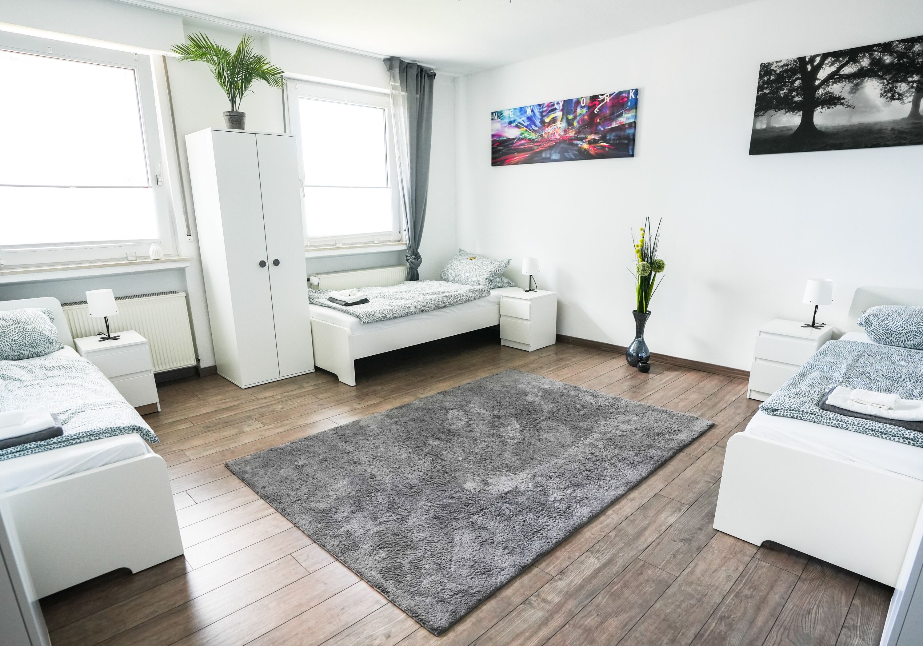 Monteur-Zimmer - Preis pro Nacht - Deutschland - Zentrale moderne Wohnung mit Terrasse und 2 Bädern