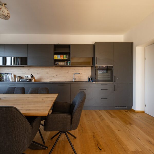 Monteur-Zimmer - Preis pro Nacht - Paurach - TAMLIVING Blinding Lights Graz