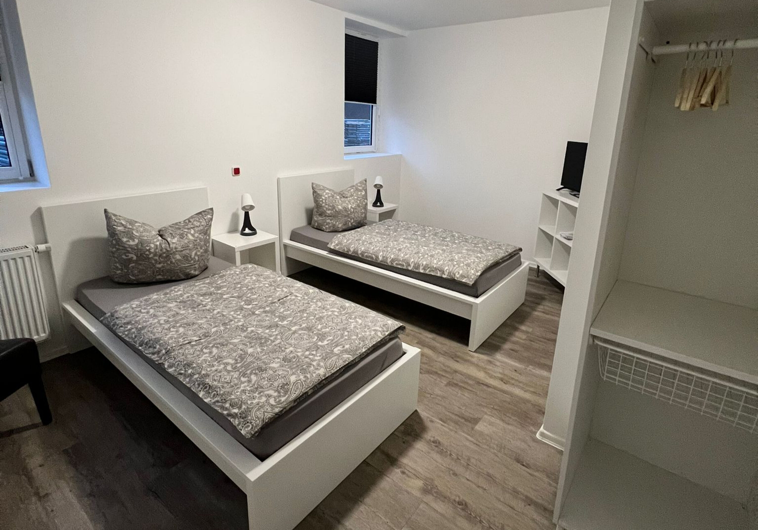 Monteur-Zimmer - Preis pro Nacht - Gästehaus Ziegeleiweg Schwerin