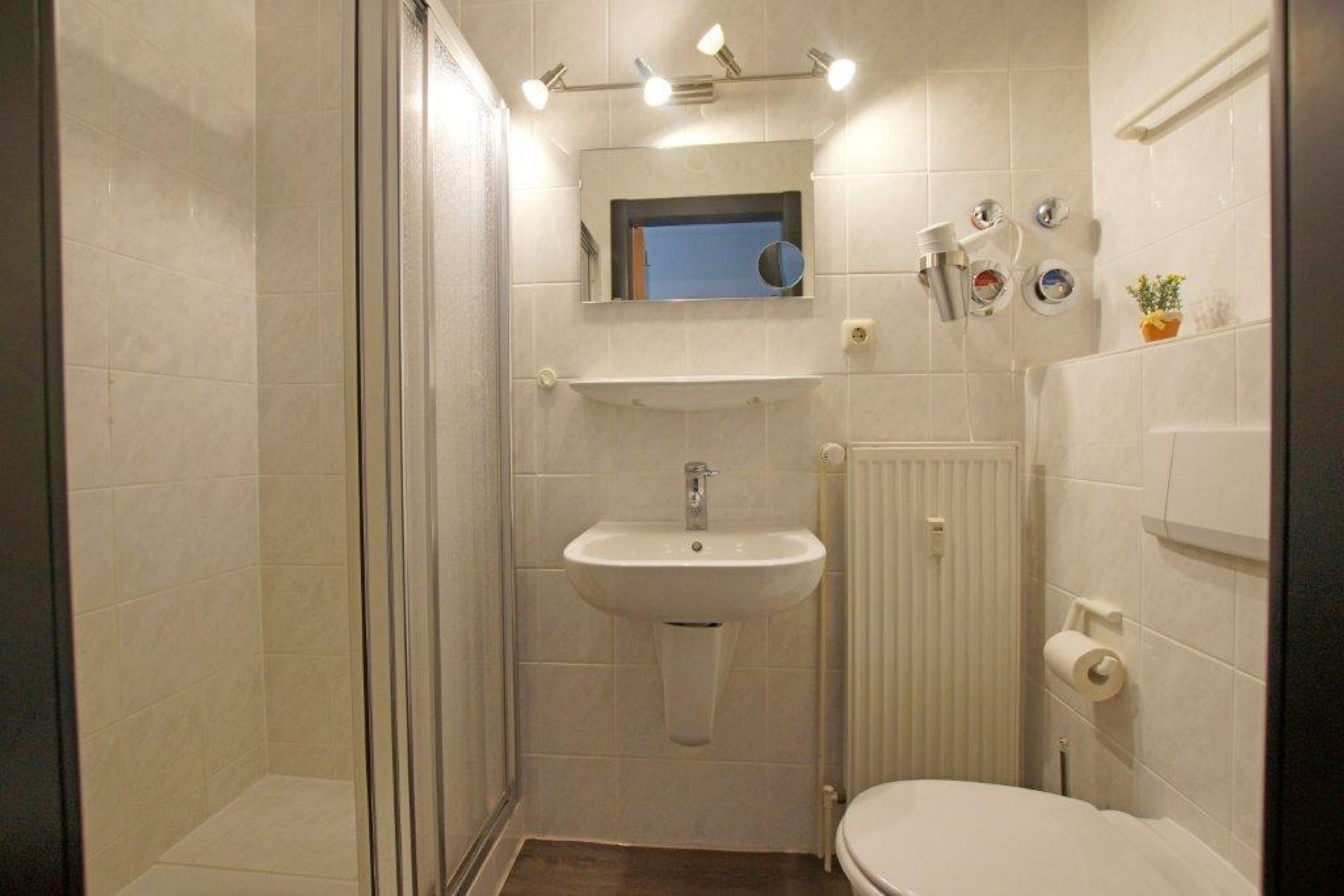 Monteur-Zimmer - Preis pro Nacht - Deutschland - Wohnung in Virchowstraße, Schwerin