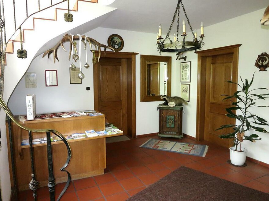 Monteur-Zimmer - Grades - Linder Rotraud