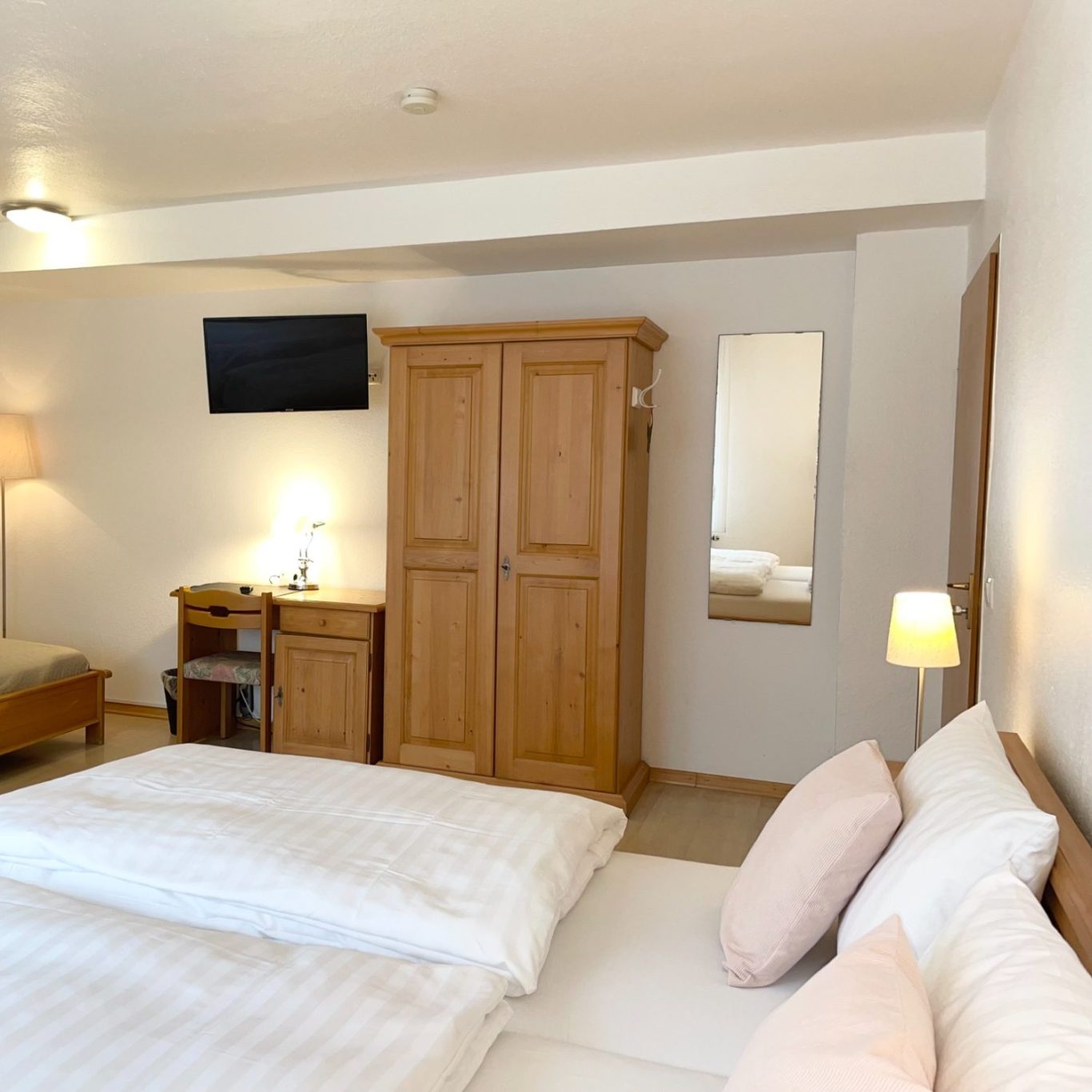 Monteur-Zimmer - Hommen Garni