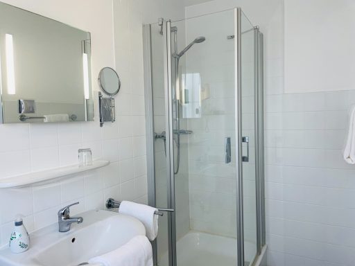 Monteur-Zimmer - Hommen Garni