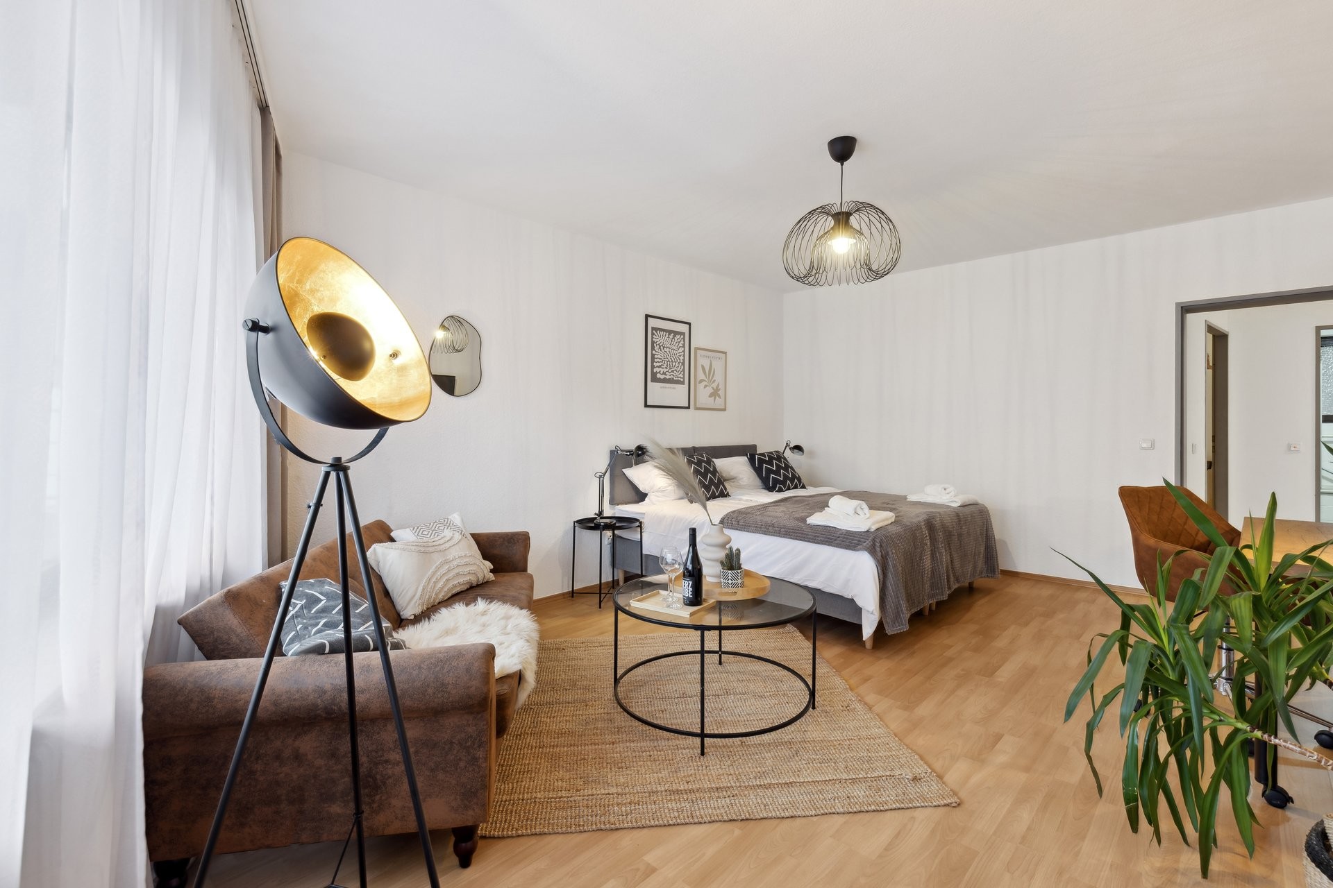 Monteur-Zimmer - Rheinland-Pfalz - DD_Homes Unterkunft,4 Einzelbetten,Balkon,Parken,Smart TV,flex CheckIn