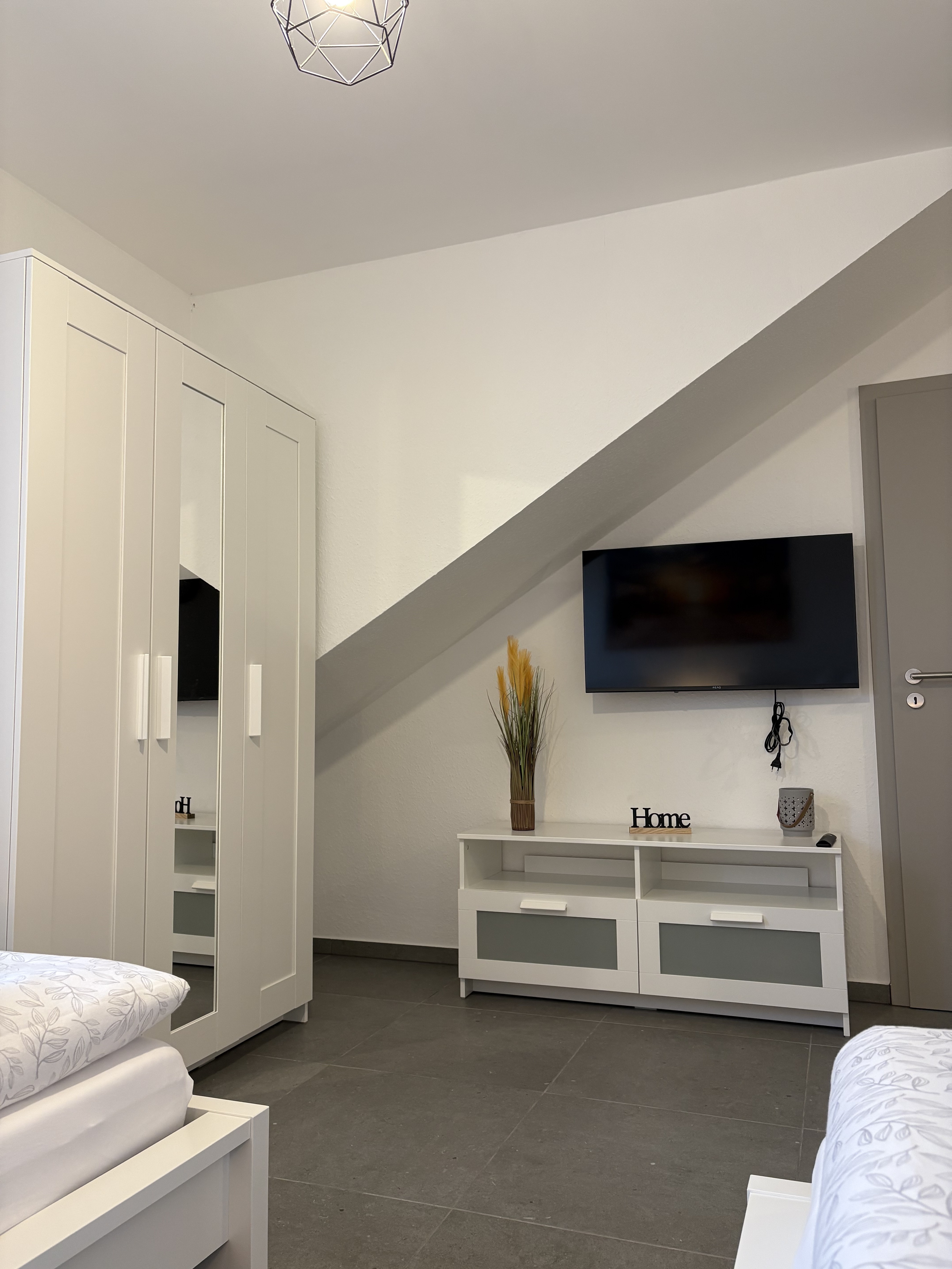 Monteur-Zimmer - Rheinland-Pfalz - Voll Möblierte Apartments, 5 auf einer Etage jedes mit eigenem Bad