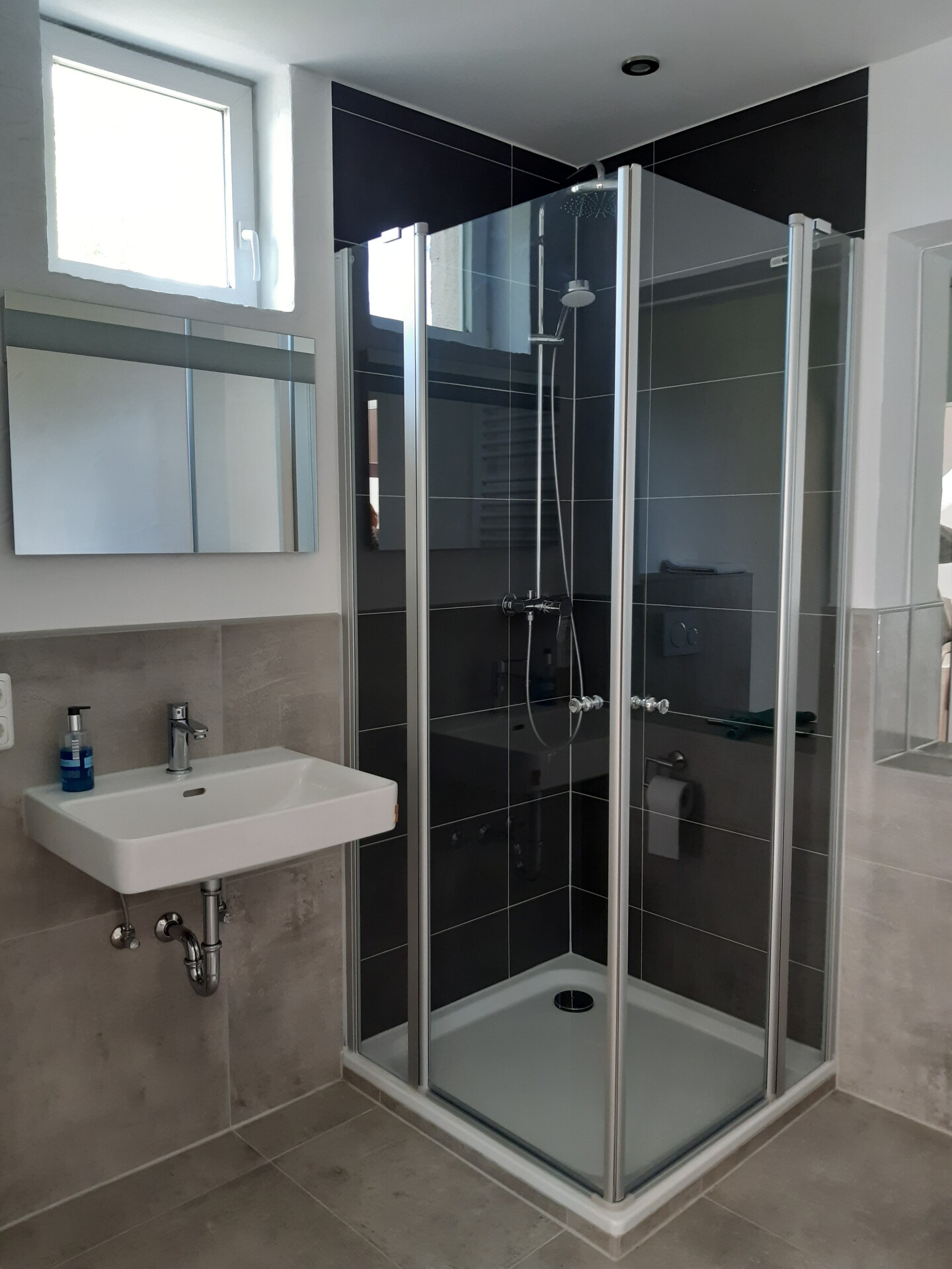 Monteur-Zimmer - Mündersbach - Konditorei- Cafe