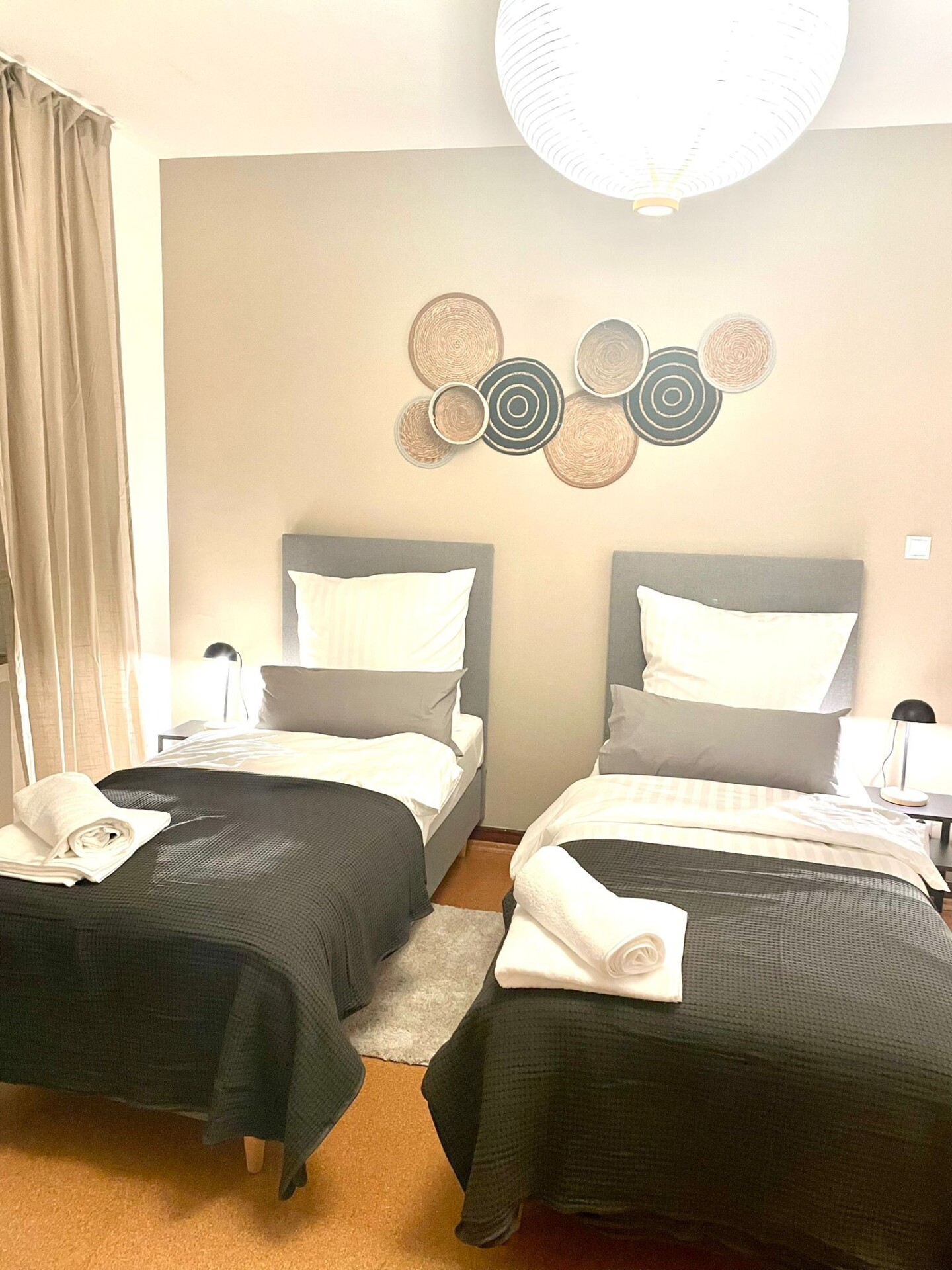 Monteur-Zimmer - Mündersbach - Monteurwohnung 4 Zimmer mit Terrasse,Parkplatz,SmartTV, 3-7 Betten