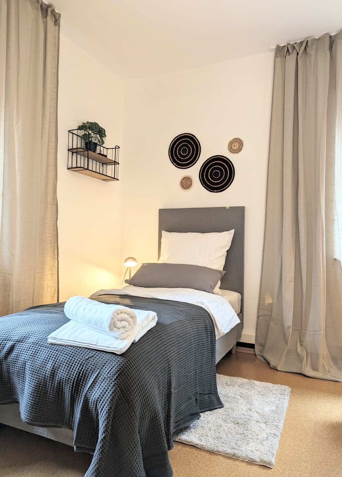 Monteur-Zimmer - Mündersbach - Monteurwohnung 4 Zimmer mit Terrasse,Parkplatz,SmartTV, 3-7 Betten