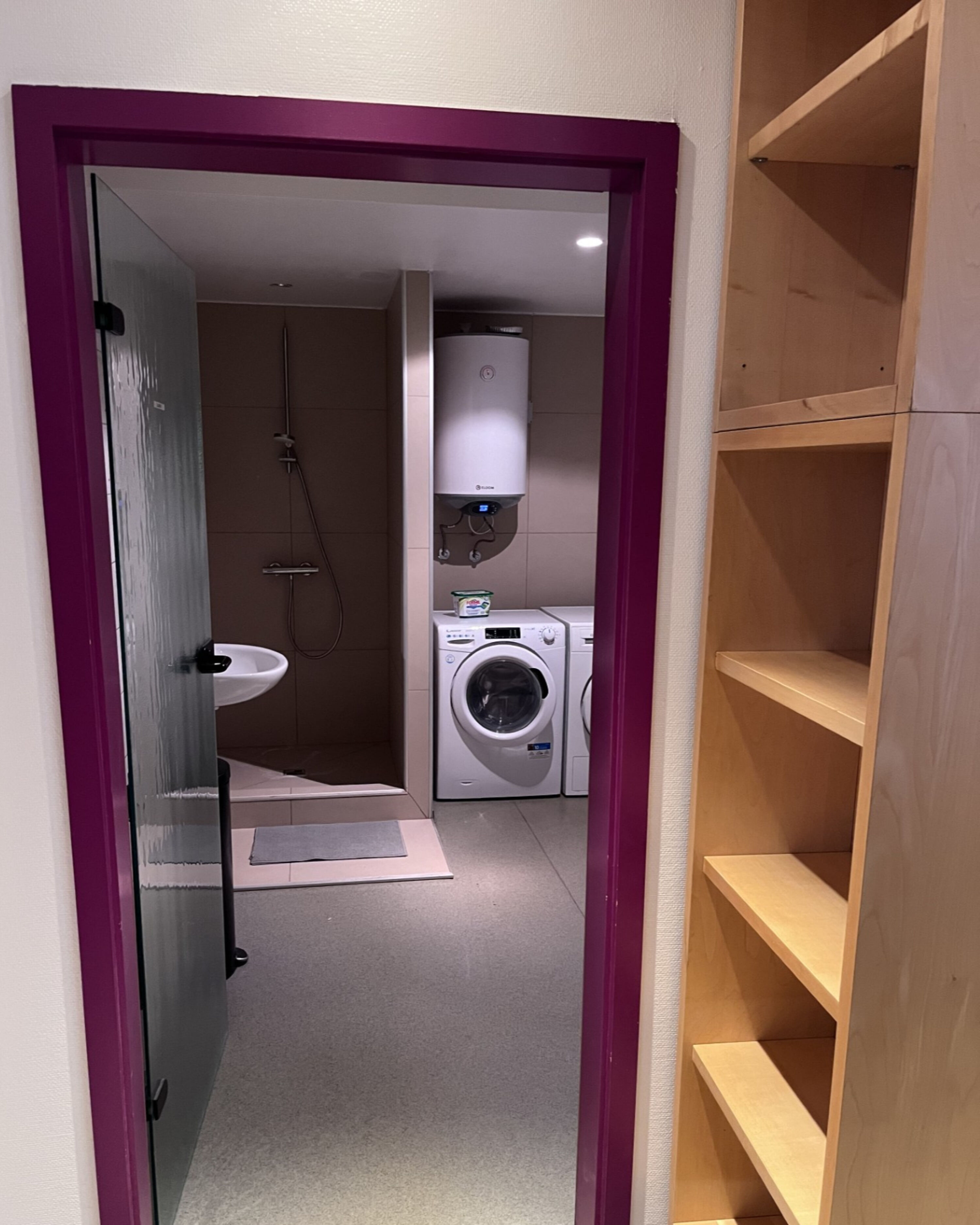 Monteur-Zimmer - Mündersbach - Große Wohnung (160qm) in Koblenz Ehrenbreitstein