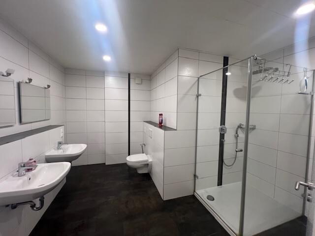 Monteur-Zimmer - Mündersbach - Monteurunterkunft mitten im Gewerbepark