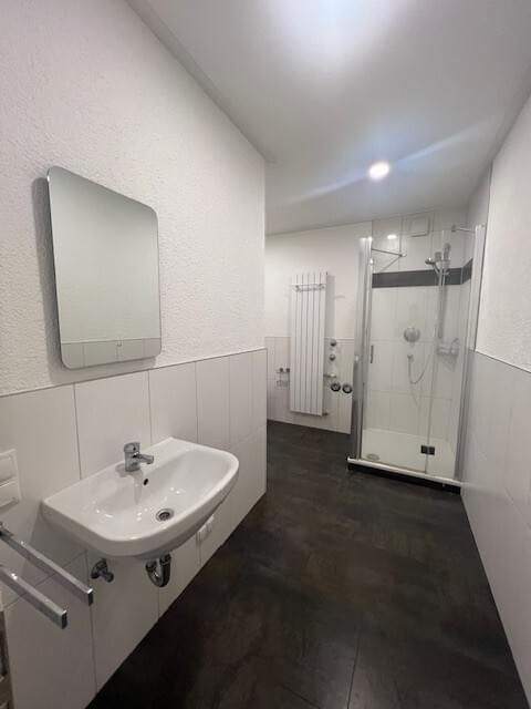 Monteur-Zimmer - Mündersbach - Monteurunterkunft mitten im Gewerbepark