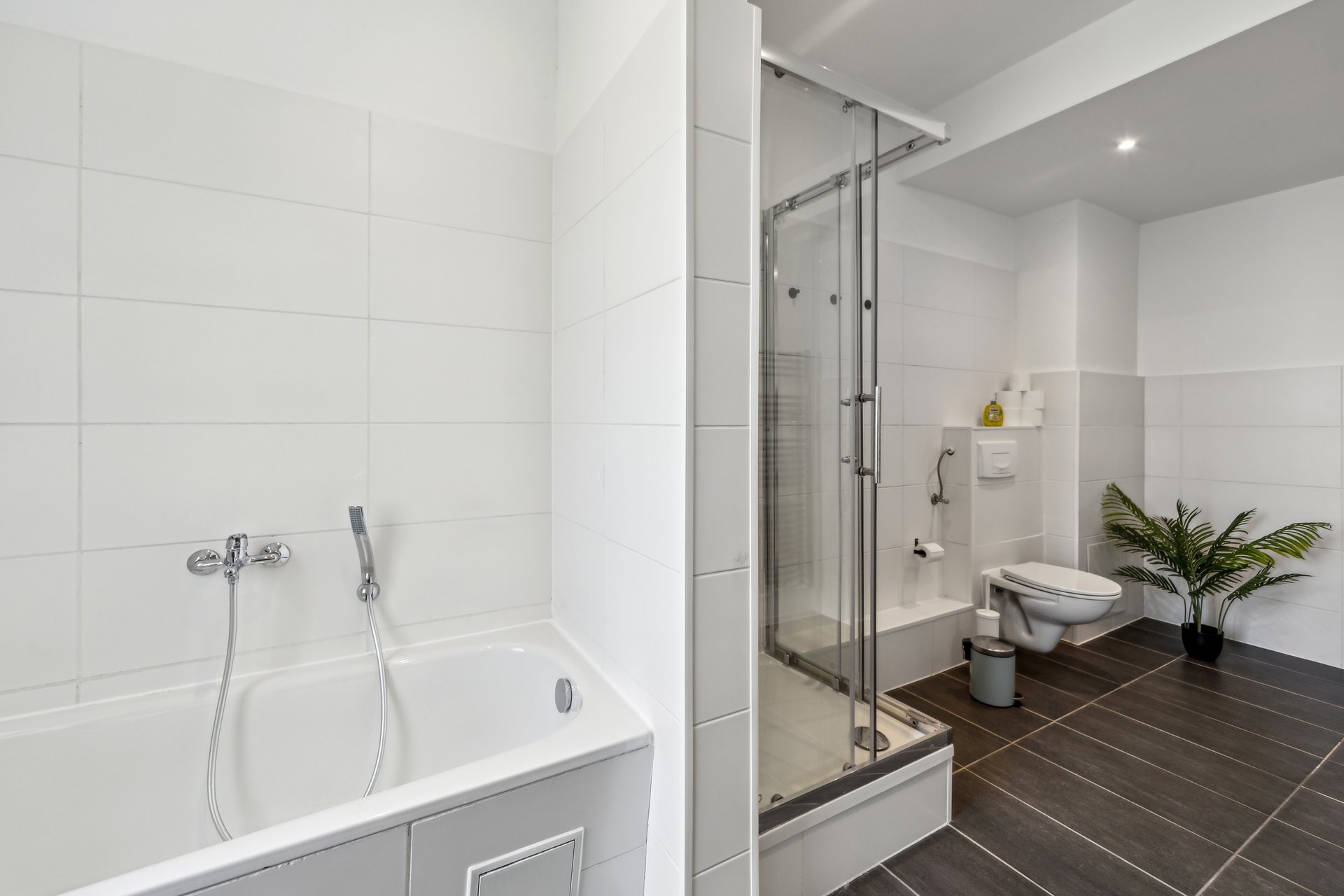 Monteur-Zimmer - Gera - RebelRents - 24Betten - Komfortabel und Zentral in Zeitz