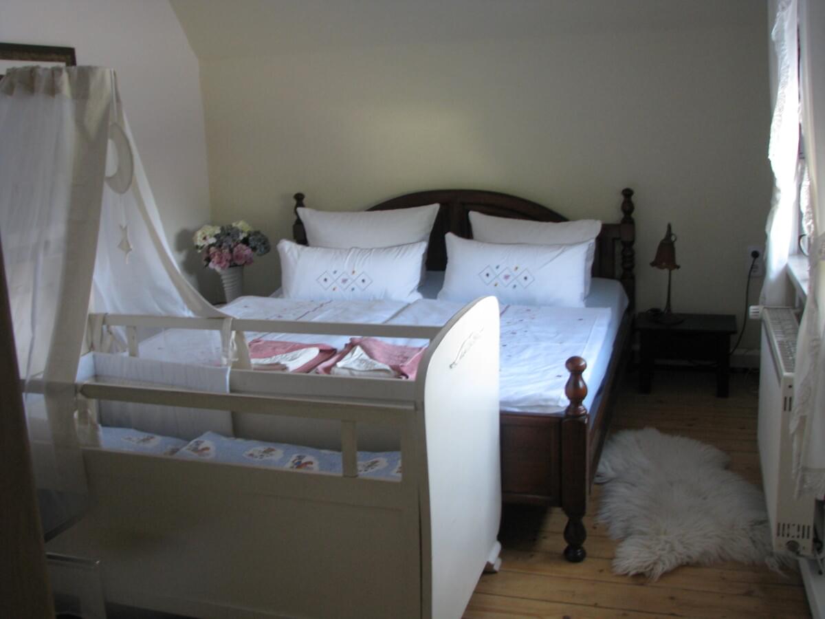 Monteur-Zimmer - Gera - Ferienwohnung Escherich ..... Carmen_escherich@yahoo.de