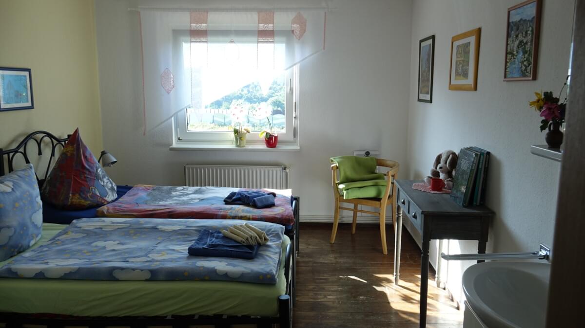 Monteur-Zimmer - Gera - Ferienwohnung Escherich ..... Carmen_escherich@yahoo.de