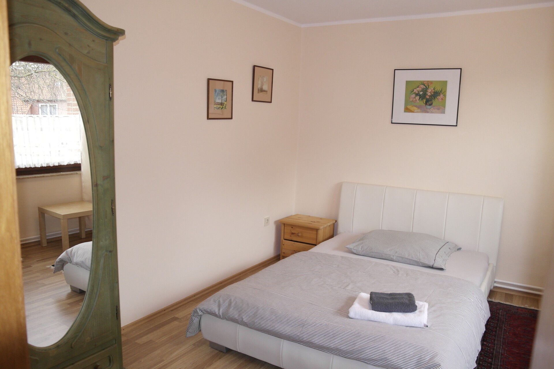 MonteurZimmer: Gästezimmer in Barnten. Mit Balkon oder Terrasse. Tel.+49 162 9827789