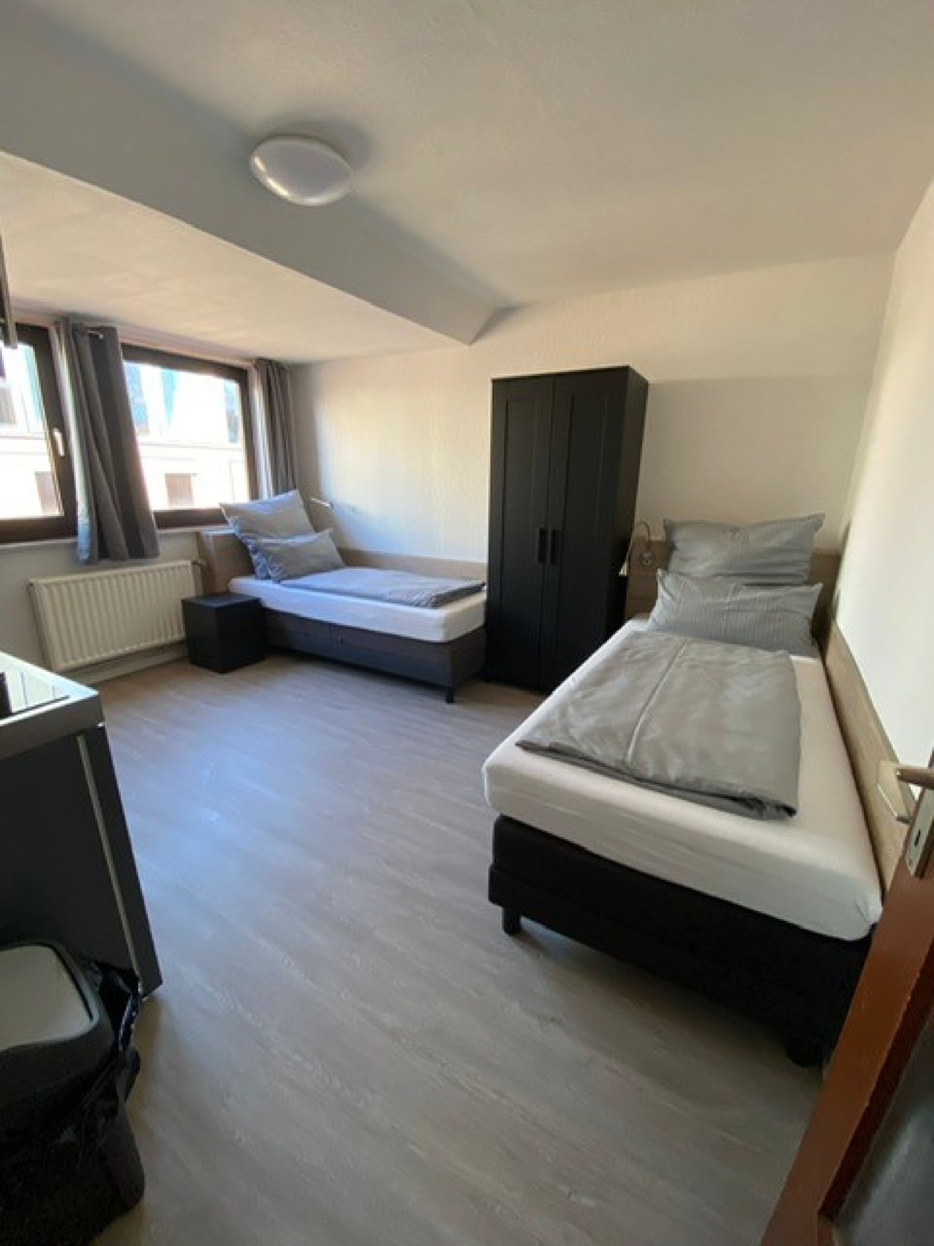 MonteurZimmer: HILDESHEIM APARTMENTS | Nähe HBF | Top Anbindung zur A7