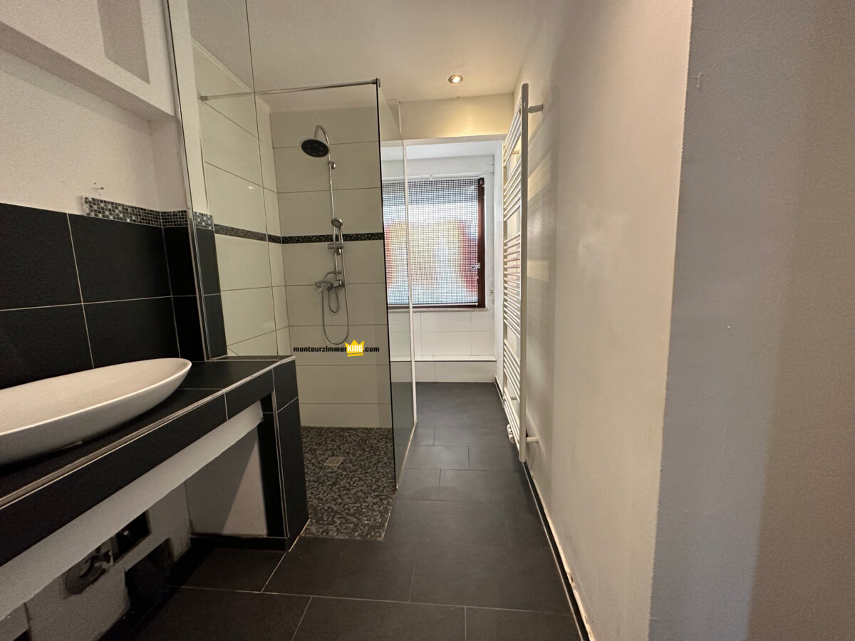 MonteurZimmer: monteurzimmerKING in Harsum