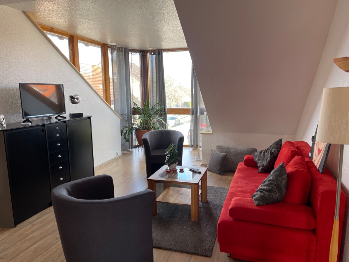 MonteurZimmer: Ferienwohnung Marberth Wallbox-Wifi-Parkplätze-Küche