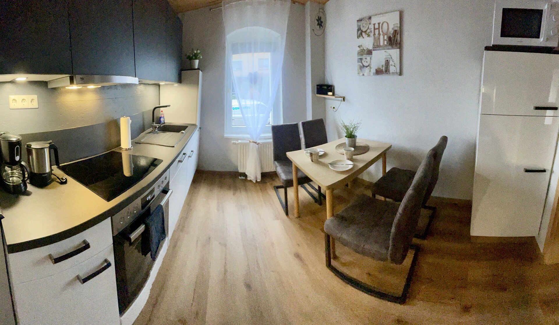 MonteurZimmer: Zimmervermietung Holstein - Zimmer mit Bad in Hildesheim