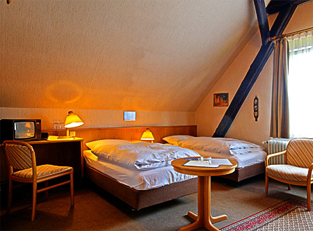 Monteur-Zimmer - Preis pro Nacht - Algermissen - Altes Forsthaus Hotel Garni