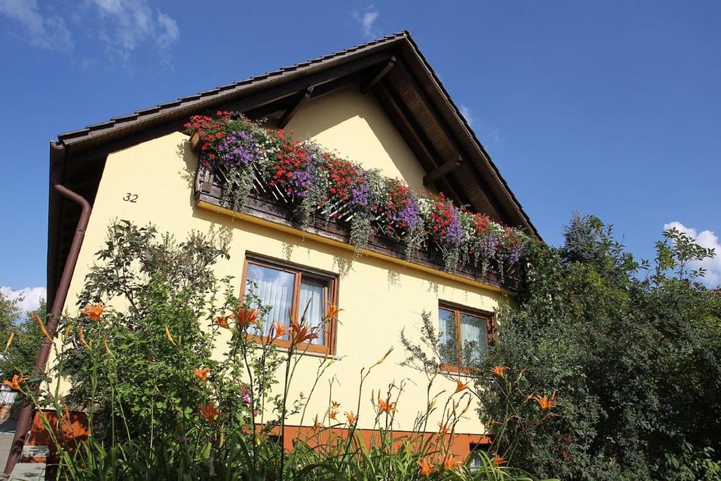 MonteurZimmer: Haus Ziegler