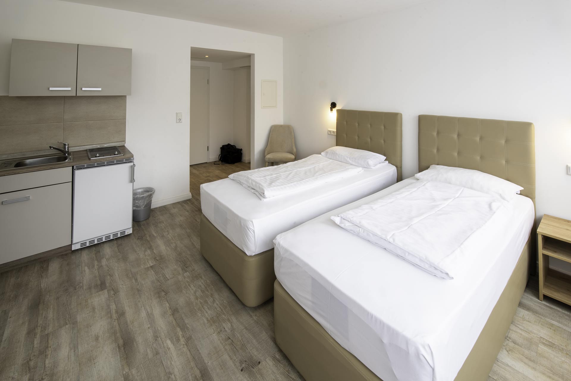 MonteurZimmer: Monteur BNB UG