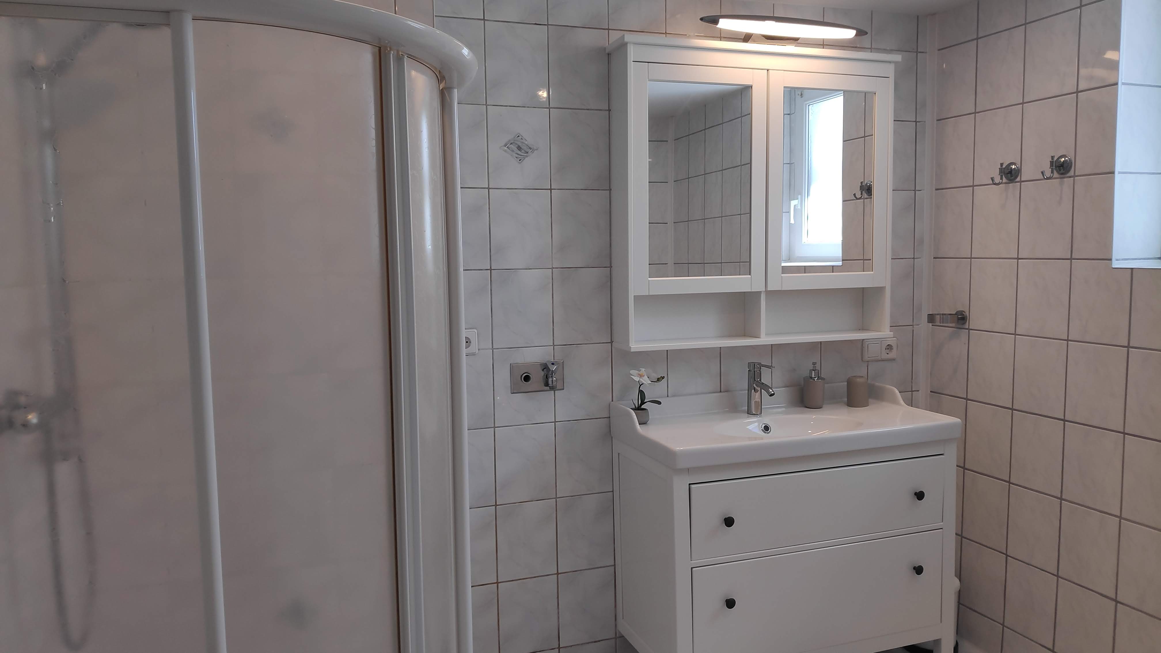 Monteur-Zimmer - Einzelbetten - 4-Zimmer Haus in Leipzig in der Nähe Porschewerk BMW Werkleipzig