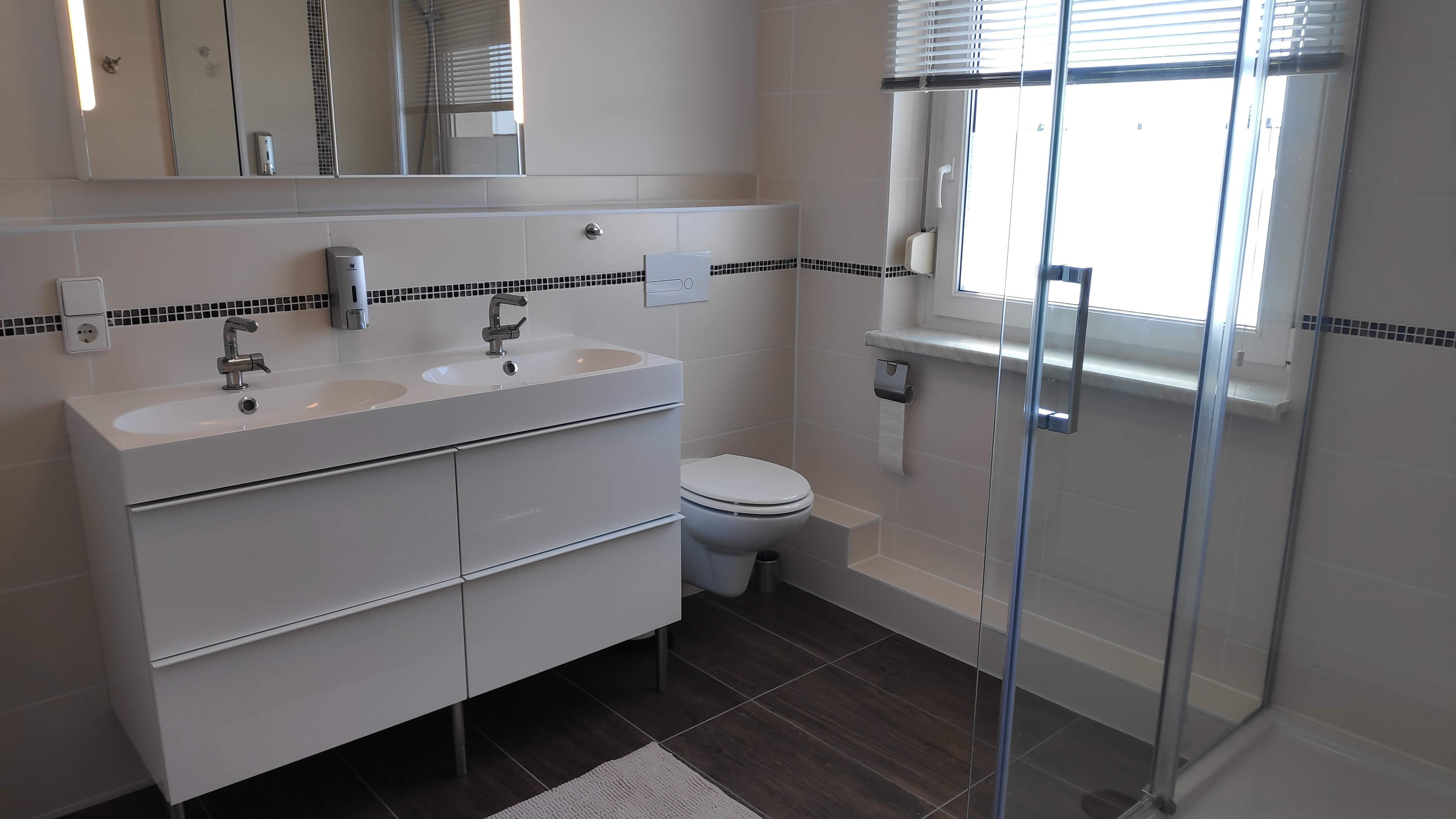 MonteurZimmer: 4-Zimmer Haus in Leipzig in der Nähe Porschewerk BMW Werkleipzig